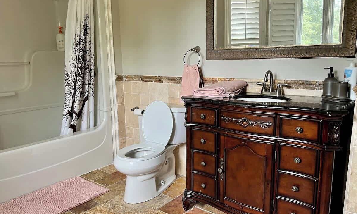 Photo of Bathroom in Welland