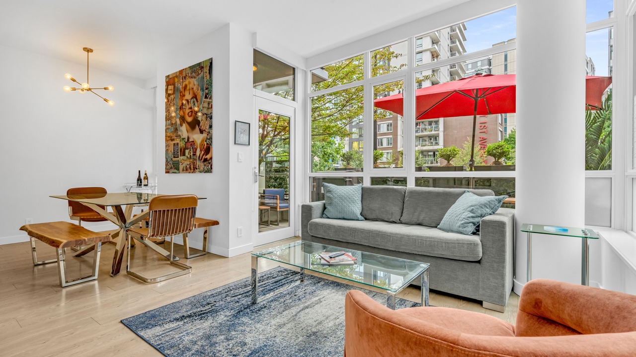 Photo of Livingroom in Southeast False Creek