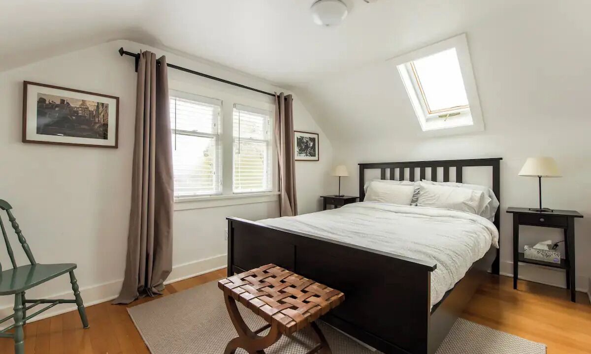 Photo of Bedroom in Kensington-Cedar Cottage