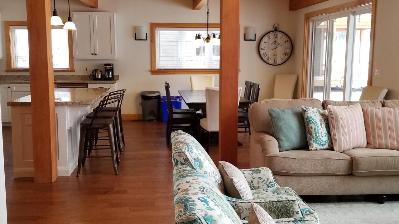 Photo of Livingroom in Muskoka Lakes