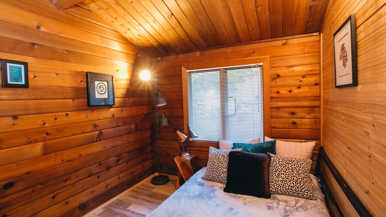 Photo of Bedroom in Bowen Island