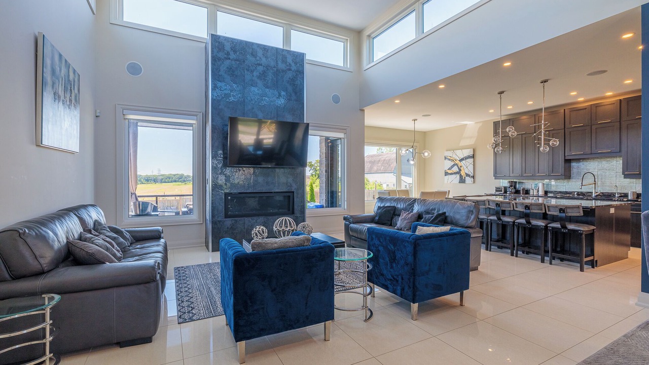 Photo of Livingroom in Niagara Falls