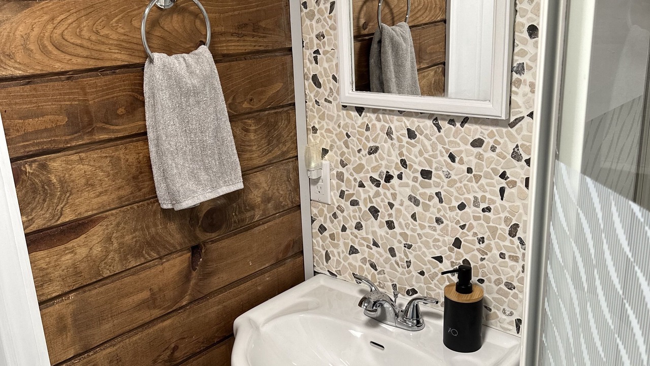 Photo of Bathroom in Valley Road