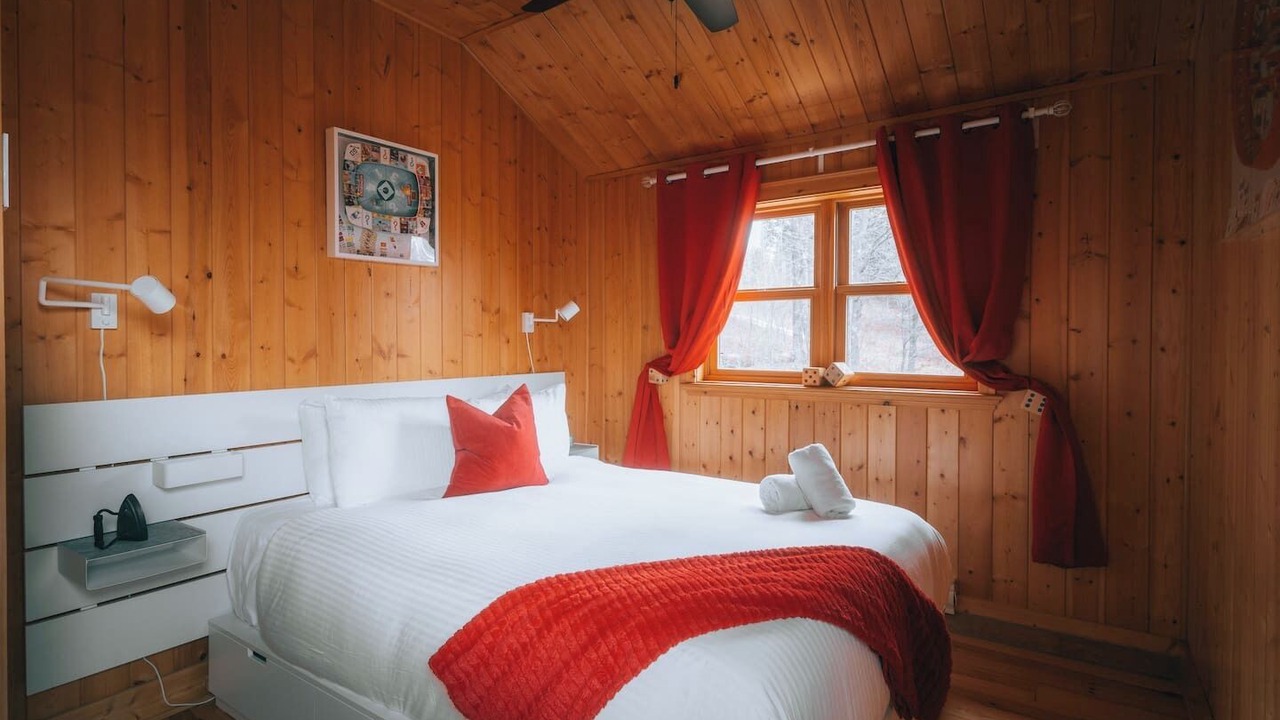Photo of Bedroom in Fiddler Lake Resort
