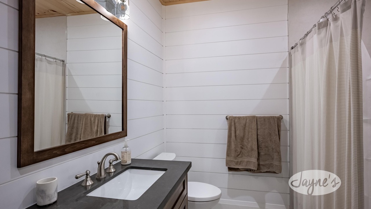 Photo of Bathroom in Port Carling