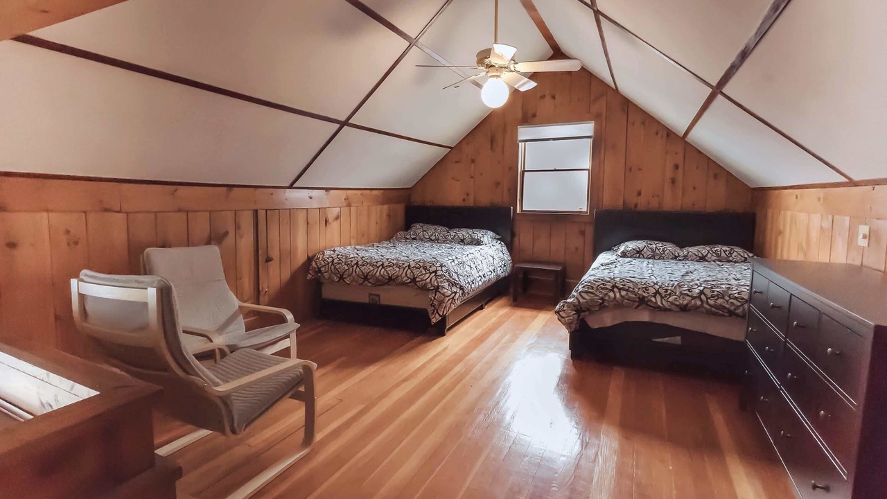 Photo of Bedroom in Crystal Beach
