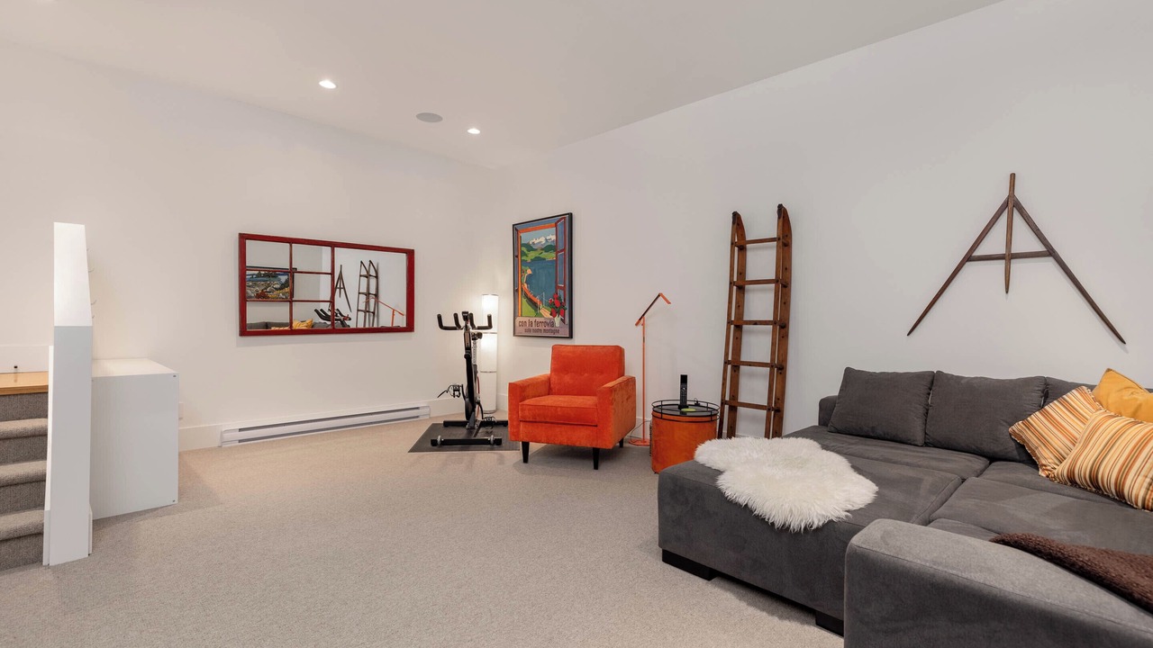 Photo of Livingroom in Whistler Village