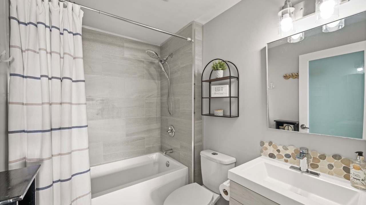Photo of Bathroom in Tsawwassen