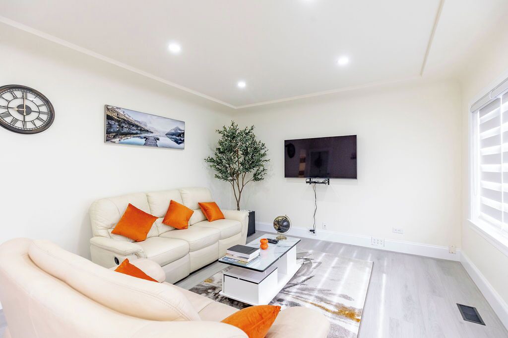 Photo of Livingroom in Vancouver South