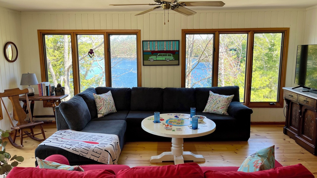 Photo of Livingroom in Broadbent