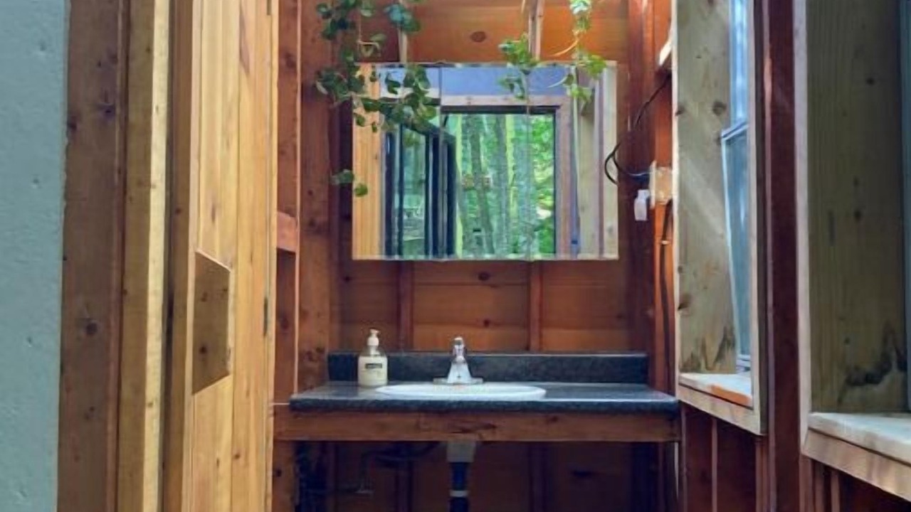 Photo of Bathroom in Englishtown