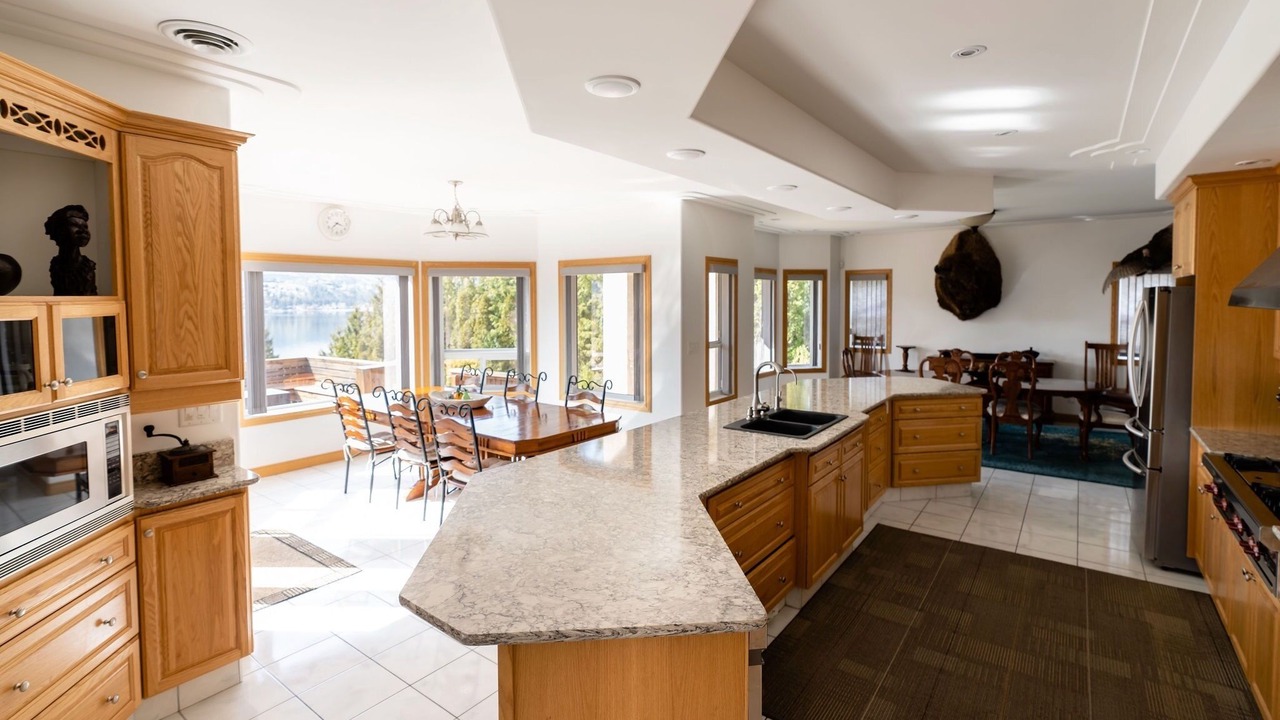 Photo of Kitchen in Okanagan-Similkameen