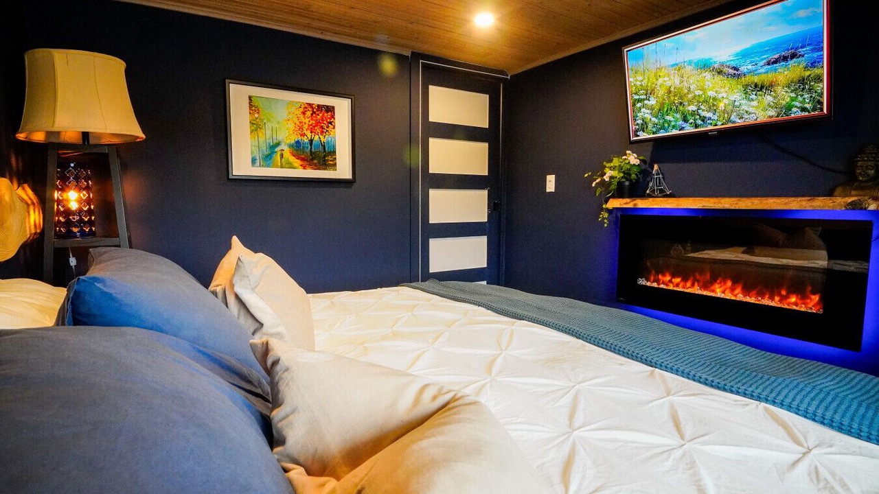 Photo of Bedroom in Gravenhurst