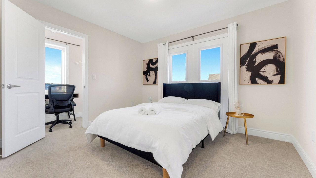 Photo of Bedroom in Oakville
