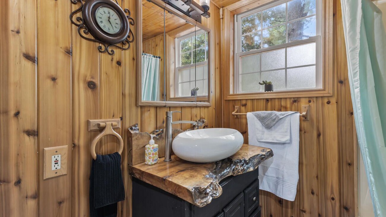 Photo of Bathroom in Port Franks