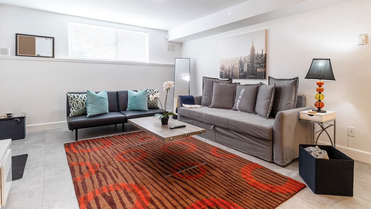 Photo of Livingroom in Dundarave