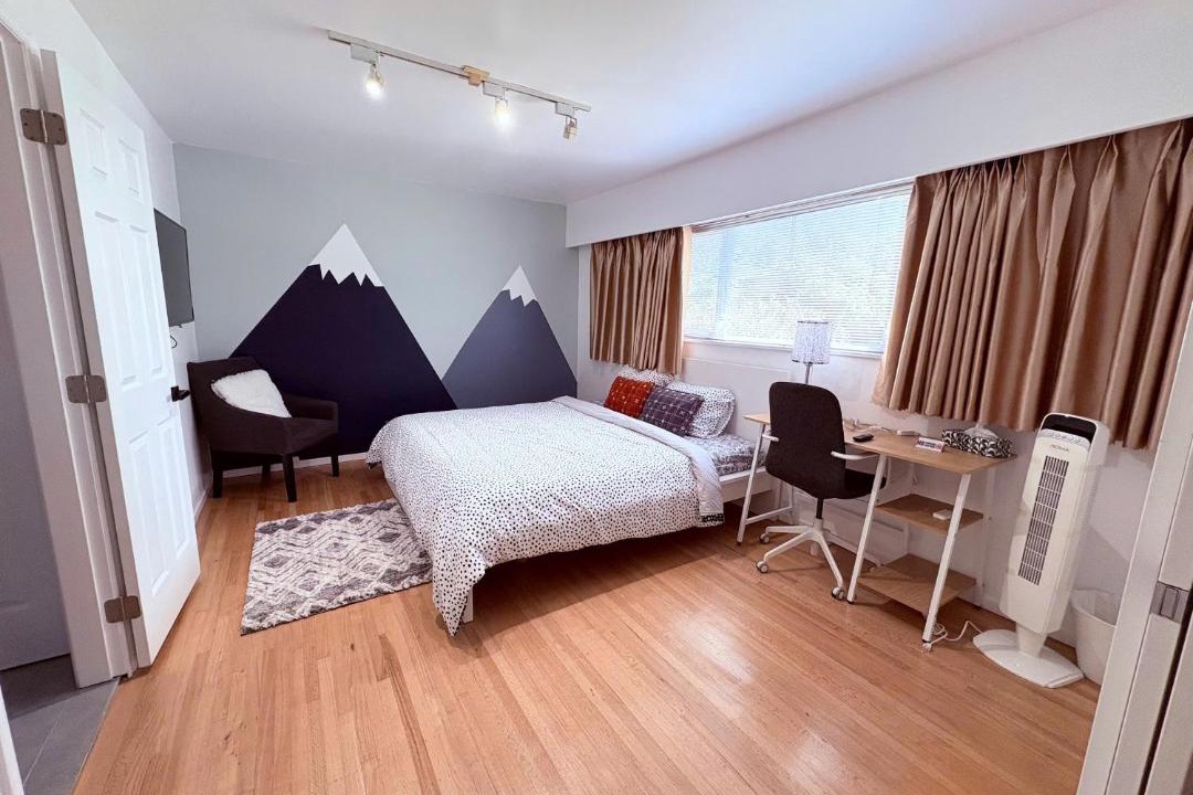 Photo of Bedroom in Oakridge