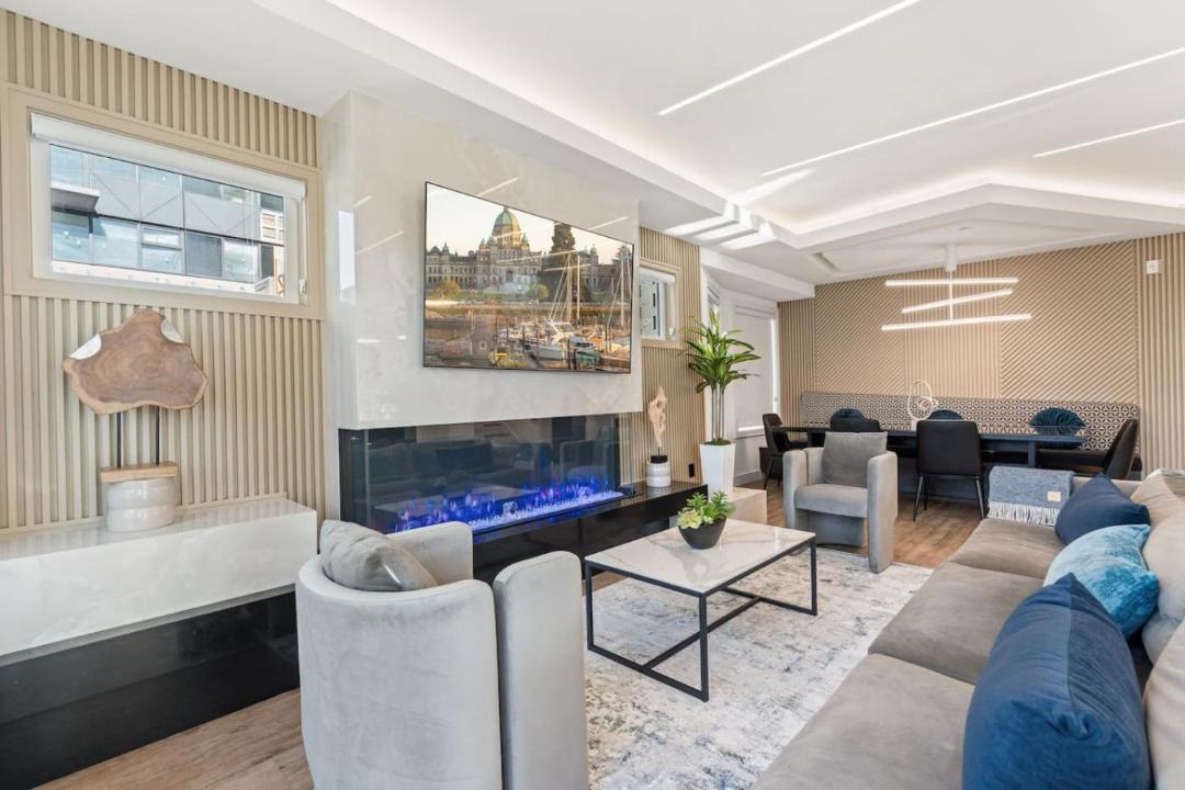 Photo of Livingroom in Davie Village