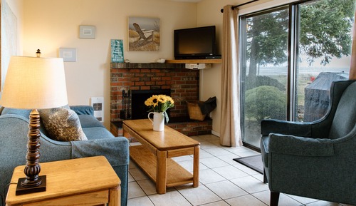 One Bedroom Duplex - Beachfront