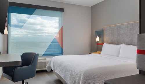 Standard Room, 1 King Bed
