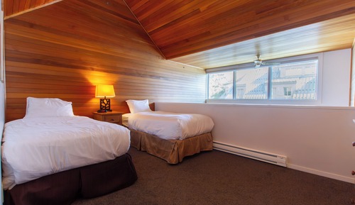 Condo, 1 Bedroom + Loft, Hot Tub (Unit 205)