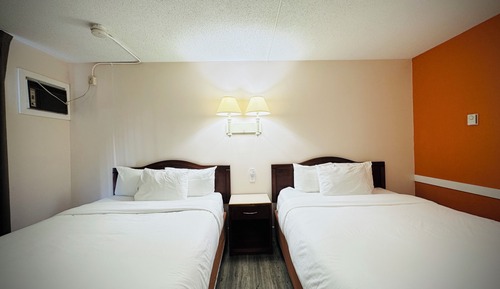 Room, 2 Queen Beds, Non Smoking