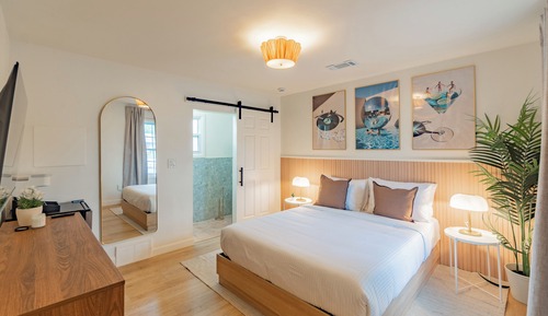 Comfort Single Room, Private Pool, Lake View