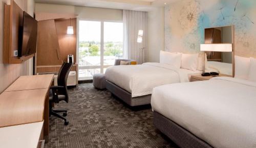 Queen Room with Two Queen Beds and High Floor