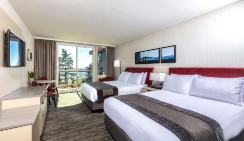 Queen Room with Two Queen Beds and Balcony - Ocean View/No Pets Allowed/Non-Smoking