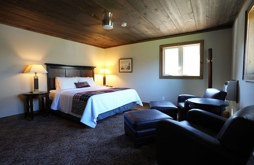 Algonquin Highlands Cabin | Hollow Valley Resort