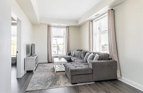 Smiths Falls Apartment | Rideau 2Br Signature Apartment Free Parking 3