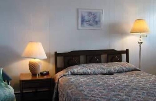 Saint John Hotel | Hillside Motel
