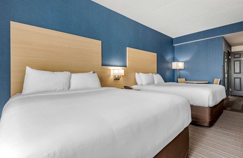 Clearview Hotel | Quality Inn and Suites Oakville-Mississauga
