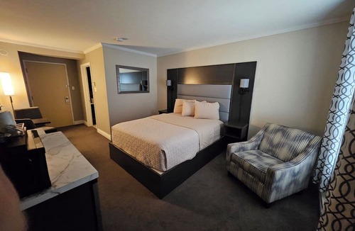 Conception Bay South Hotel | Newfound Inn & Suites