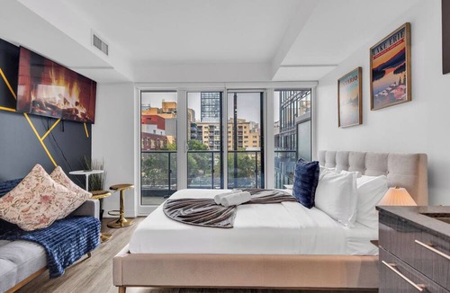 Old Town Hotel | Downtown East Hotel & Suites