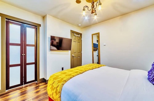 Knight House | Neocolonial Quarters
