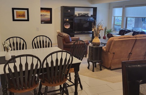 West Kelowna Estates House | Pristine Vacation Oasis in West Kelowna - Legal Short Term Rental