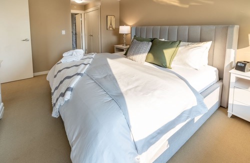 Downtown Victoria Condo | Astoria Elegance Contemporary Suite in one of Victoria's Best Buildings by Victoria Prime!
