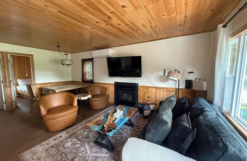 Algonquin Highlands Cottage | Lakewoods Cottage Resort
