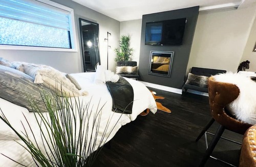 South London Apartment | Boutique Bliss in the Heart of Wortley Village
