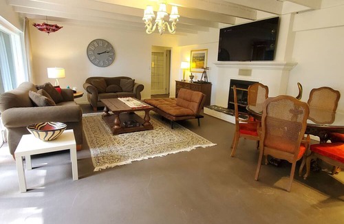 Hollyburn House | Enjoy in peace and a natural garden during your stay