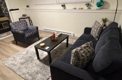 Victoria House | Private Guest Suite In Colwood