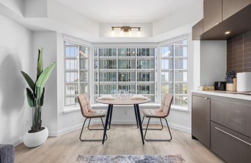 Bloor-Yorkville Apartment | Luxe 1BR, Boutique 5-Star Stay