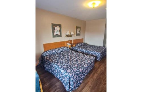 Gravenhurst Hotel | Skyways Motel Muskoka Gravenhurst ON 11