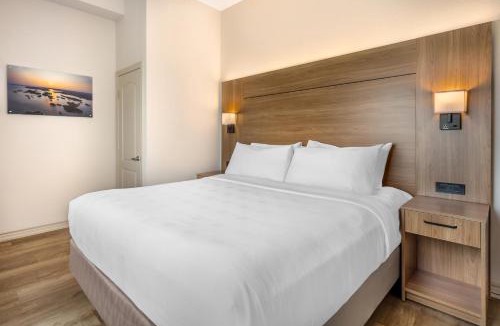Gananoque Hotel | Best Western Plus 1000 Islands Hotel & Suites- Newly Renovated