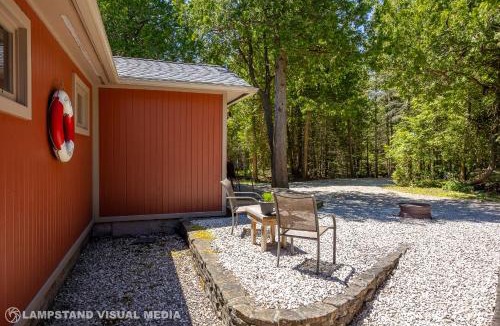 Northern Bruce Peninsula House | Breezy Woods - Tobermory Waterfront