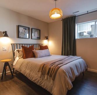 Lynn Valley Apartment | Modern Lynn Valley Retreat with Mountain and City Views