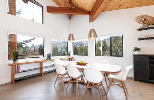 Whistler House | White Gold Chalet - Spacious Family-Friendly Chalet, Hot Tub, Mountain Views, Log Fireplace