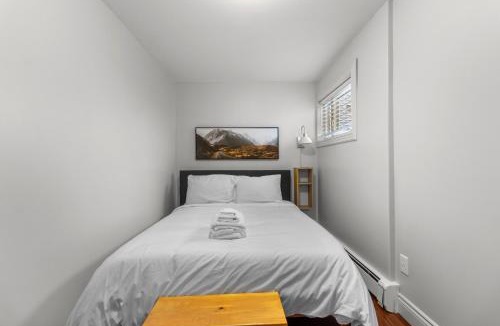 Quidi Vidi Apartment | Forest House 1 Bdrm QV Lake View Parking
