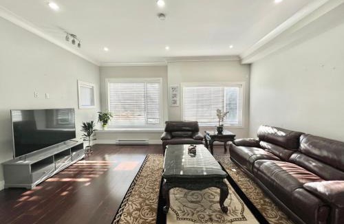 Richmond City Centre House | Spacious Home in Richmond